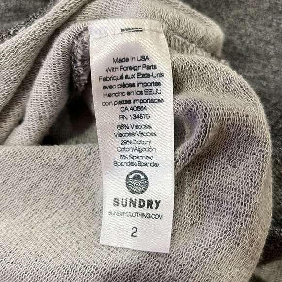 Sundry Grey Sweatshirt - Like New! - Picture 5 of 9